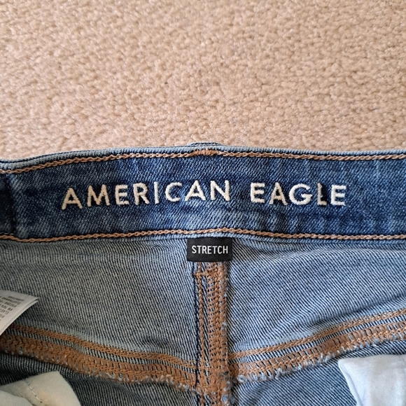 American Eagle Mom Jeans Size 2 Long Blue Denim Stretch Mid Wash Casual - Picture 6 of 12